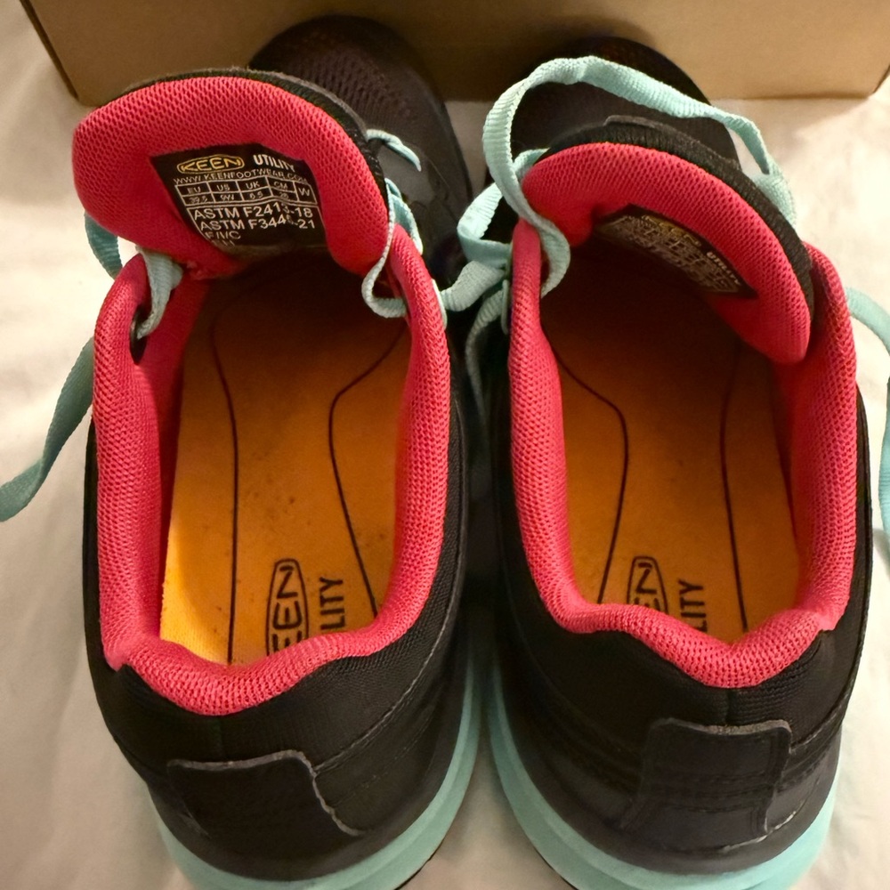 KEEN Vista Energy Women's Footwear - Black and Blue - Picture 5 of 7